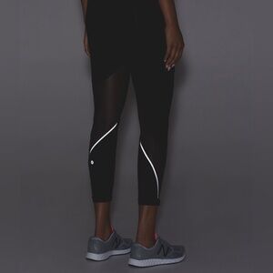 Lululemon Outrun Tight full length legging
Black